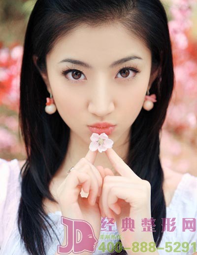 唇部整形价格如何