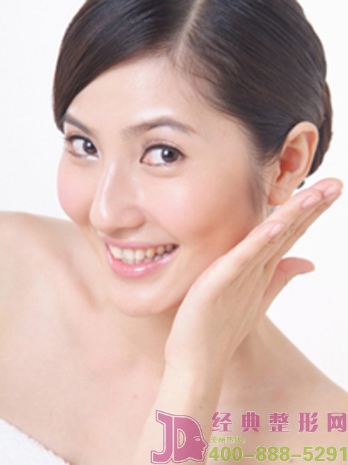 唇部疤痕怎样修复？