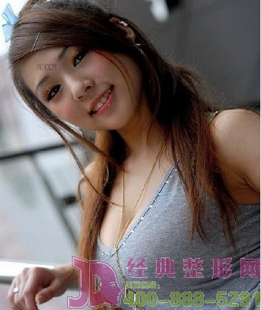 濟南假體隆胸：