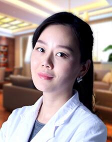 福州台江整形黄富梅医生致力于非手术美容临床治疗的创新性研究