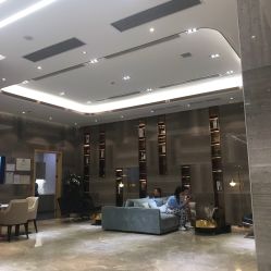 上海知顏醫(yī)療美容門診部大廳