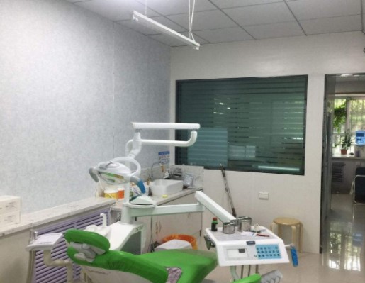 庫爾勒楊新龍口腔診所牙科室