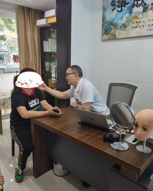 成都修膚堂醫(yī)療美容診所咨詢(xún)室