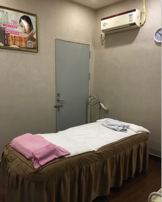 广州丁博蔓莲医疗美容门诊部美容室
