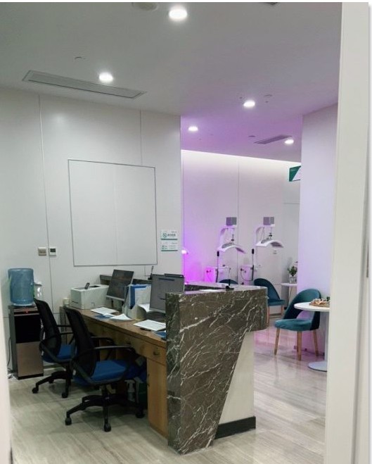 佛山雍禾植發(fā)整形外科門診部大廳一角