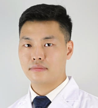 康友偉