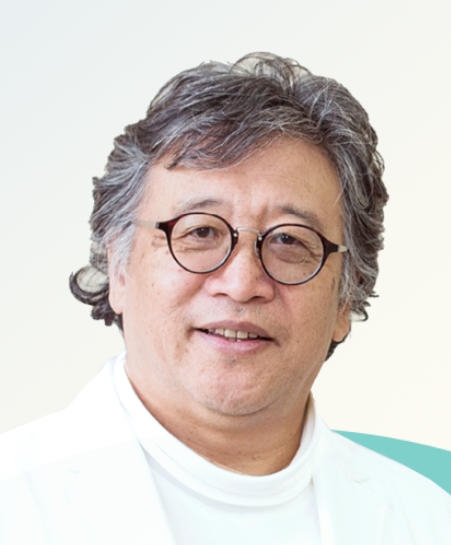 何偉
